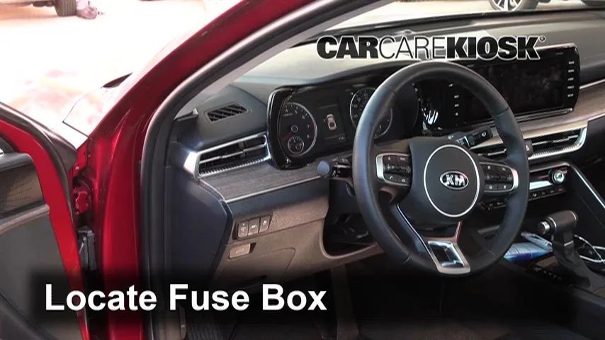 2021 Kia K5 EX 1.6L 4 Cyl. Turbo Fusible (intérieur)